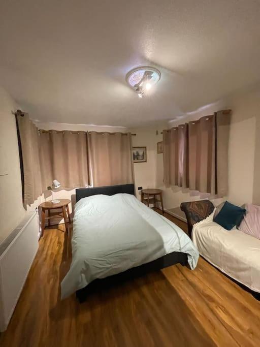 Spacious Bungalow In London, Near Central London, The Excel Centre And The O2, Ideal For Families Extérieur photo