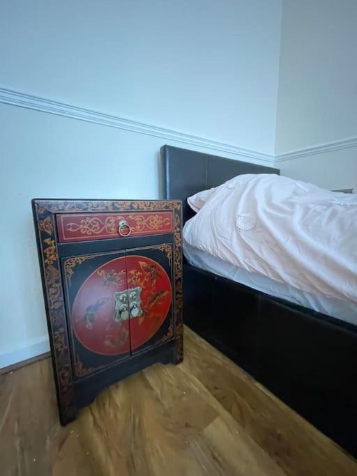 Spacious Bungalow In London, Near Central London, The Excel Centre And The O2, Ideal For Families Extérieur photo